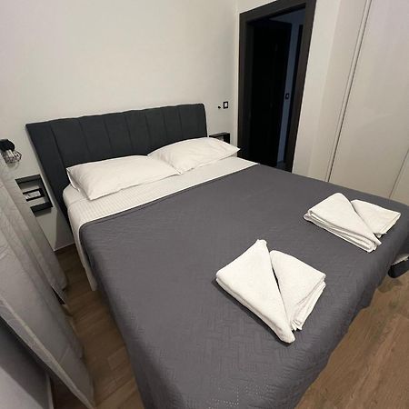 Apartmani Karla Paklenica Starigrad Paklenica Exterior foto